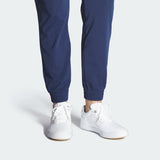 ADIDAS WOMEN'S RETROCROSS SPIKELESS GOLF SHOES - Cloud White / Sand Strata / Gum